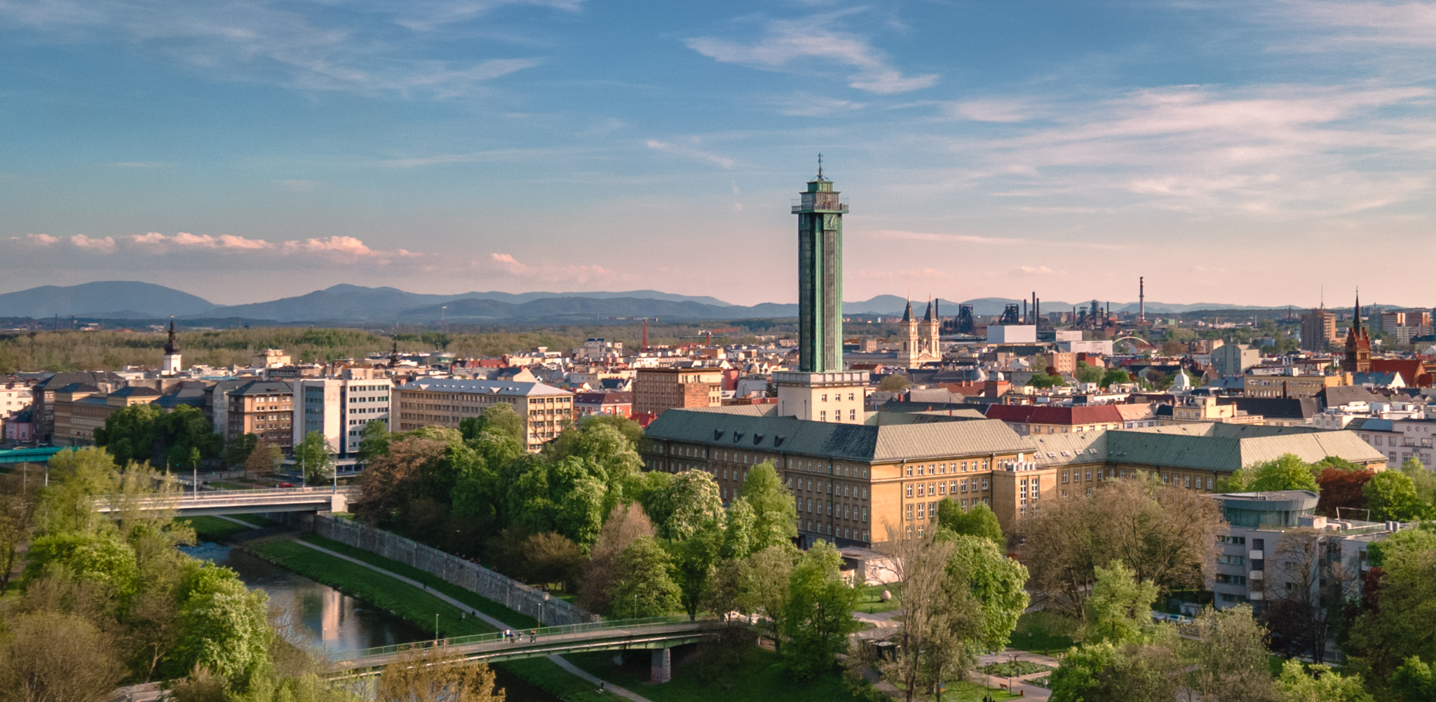 Víte, co se v Ostravě děje nového? Přinášíme stručný přehled novinek ze světa byznysu, podnikání, vzdělávání, inovací, hotelnictví a cestovního ruchu.